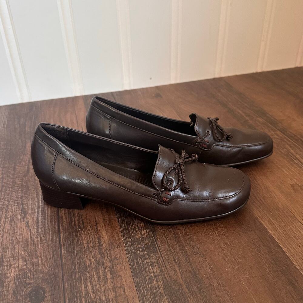 Vintage 90s/Y2K Brown Academia Heel Loafers 7M